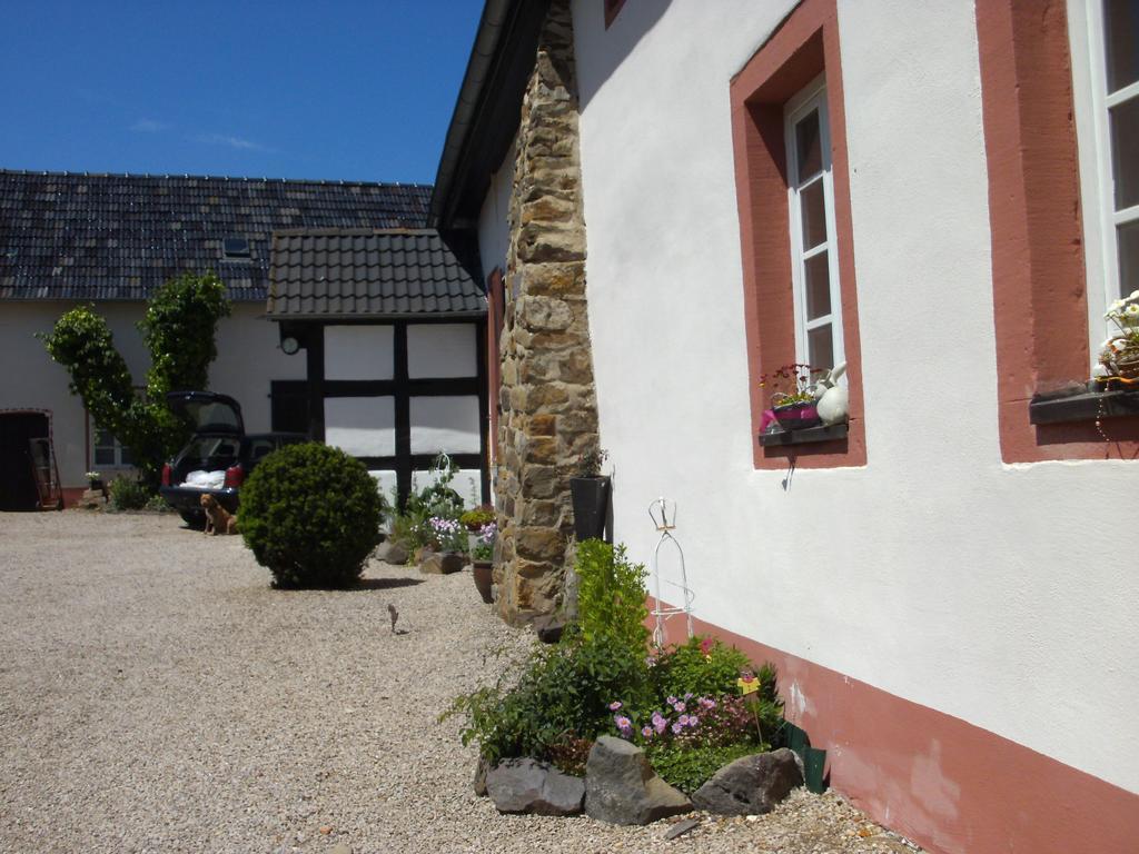 Haus Klara Hotel Mannebach  ภายนอก รูปภาพ